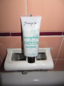In-My-Tub-Tuesday: Freeze 24/7 Anti-Aging Prep and Polish Freeze 24/7 Anti-Aging Prep and Polish