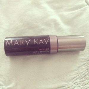 Who knew? The must-have brow product? None other than Mary Kay brow gel. So says brow expert, Kristie Streicher.